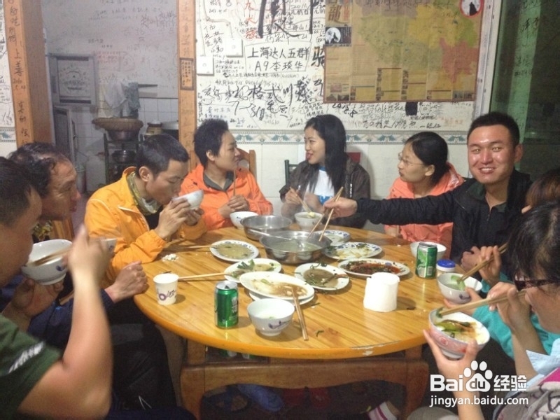 女生骑行318川藏线：[6]一起吃饭