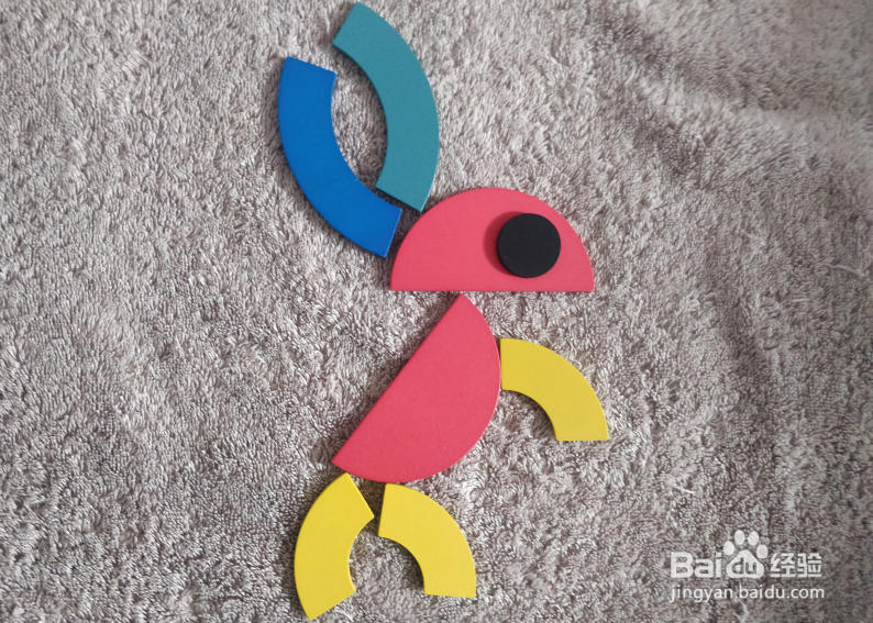 含两个大半圆的兔子用蒙氏积木怎样拼？