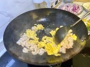 虾仁炒蛋的做法