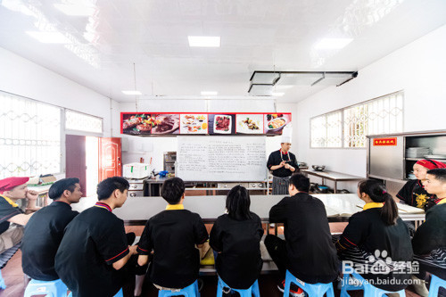 学中餐好还是学西餐好