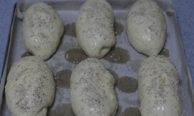 卡士达酱芝麻餐包的做法