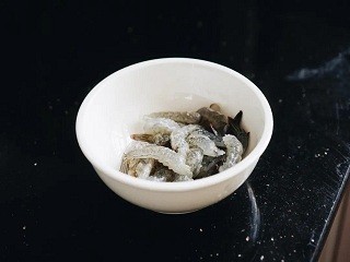 虾仁锅贴怎么做