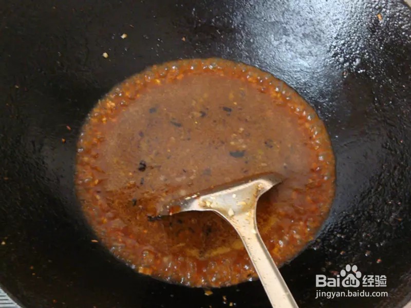 怎样做酱炒红膏鲟