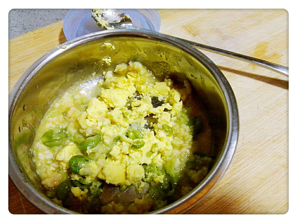 教你做宝宝最爱之虾蓉蛋黄泥,好吃极了