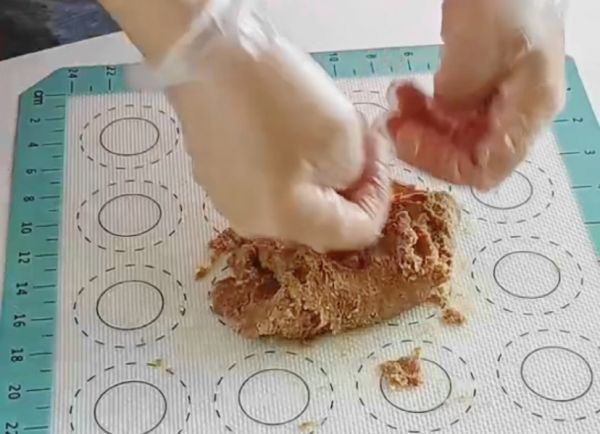 芝士咖啡巧脆珠冰皮月饼