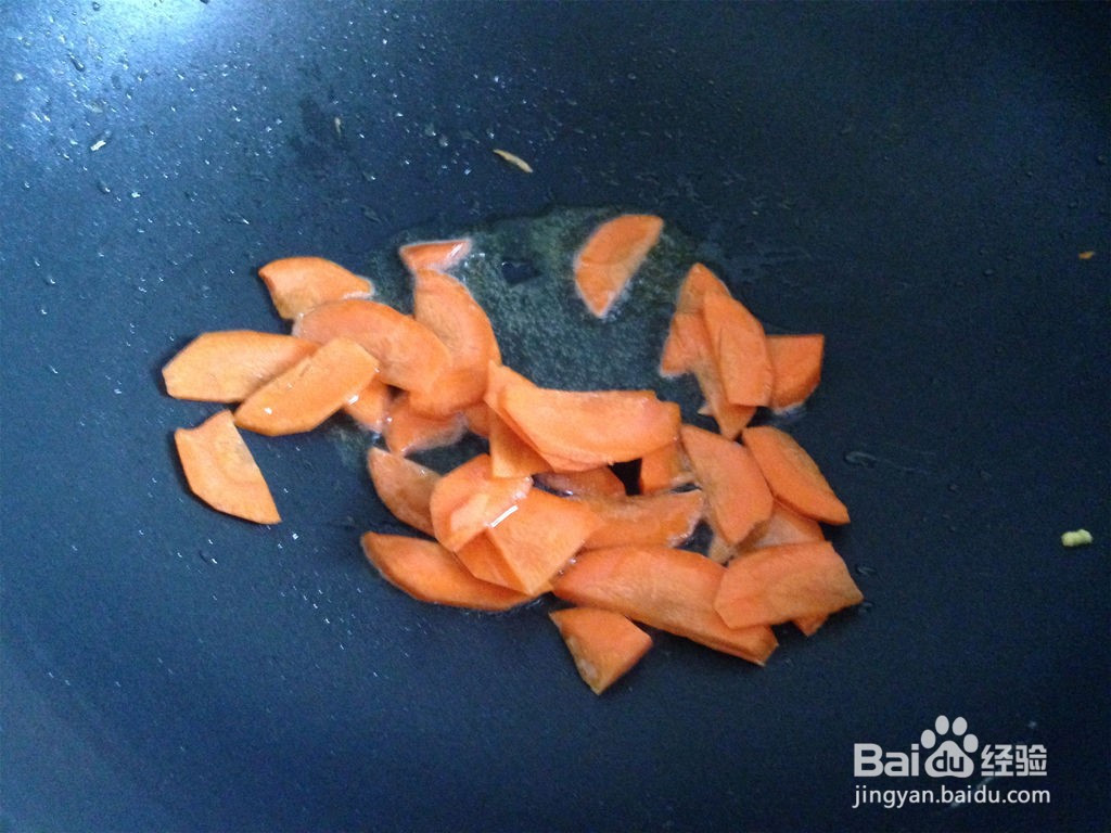 黄瓜木耳炒鸡蛋的做法