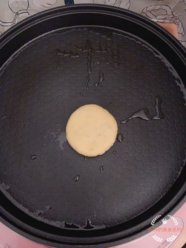 肉松虾米鸡蛋饼