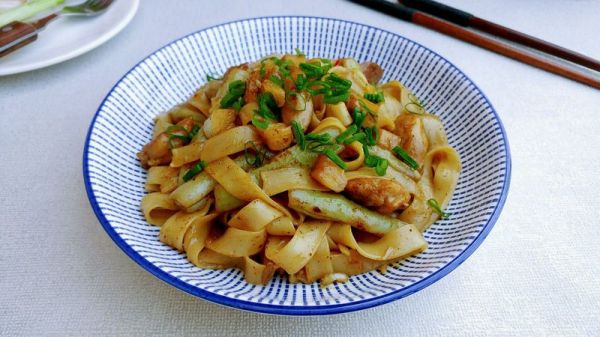 蚝油芸鸡蒜香面
