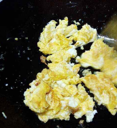 豆苗鸡蛋汤的制作步骤