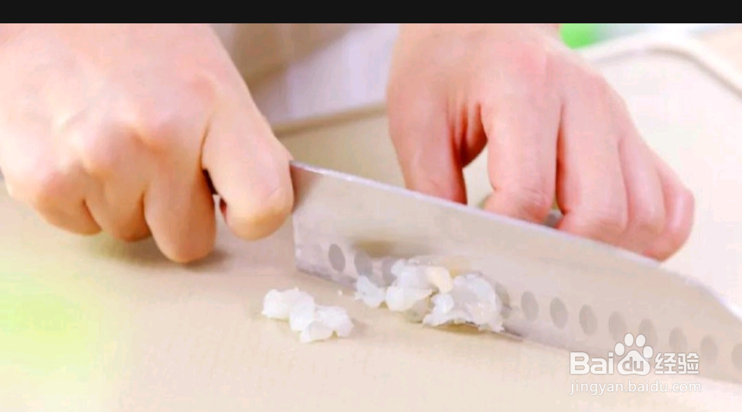 如何做出紫菜银鱼糕？