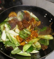 美味补肾的香辣狗肉煲的做法