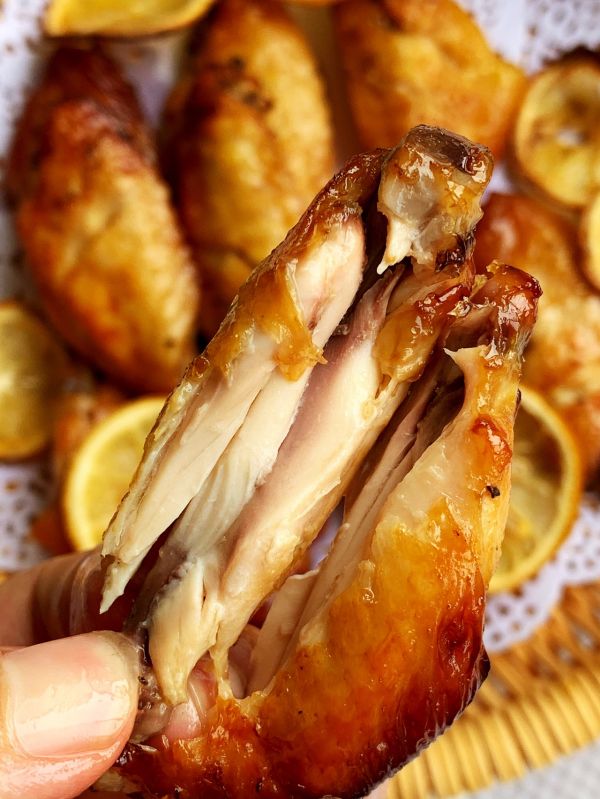 鲜嫩多汁柠香黑胡椒烤鸡翅