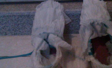 白色鞋子怎么样可以洗干净？