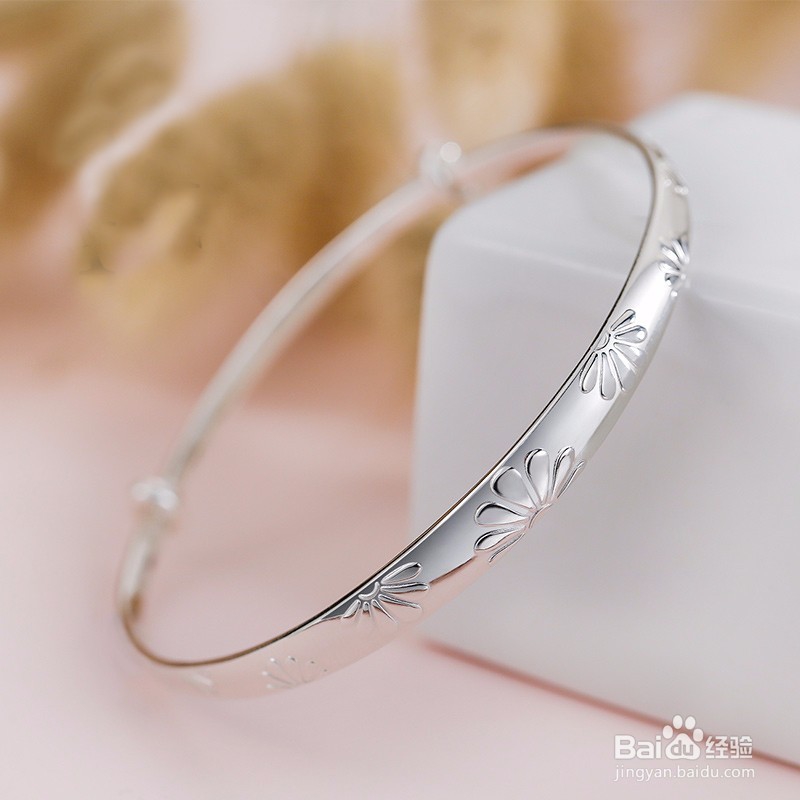 性格内向的男生怎么向喜欢的表白才会让对方喜欢