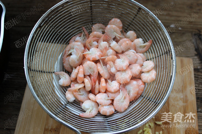 豆腐虾煲的做法