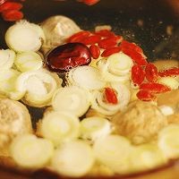 怎样制作老坛酸菜面
