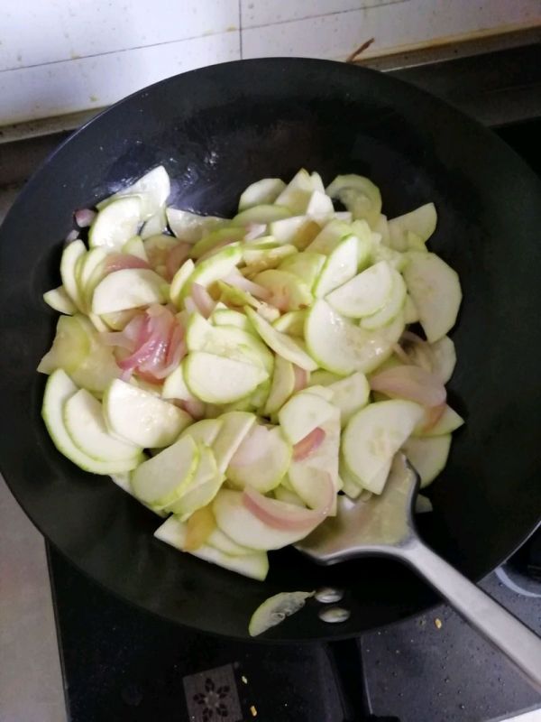 西葫芦炒西红柿