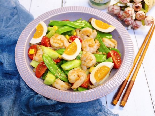 虾仁时蔬大拌菜