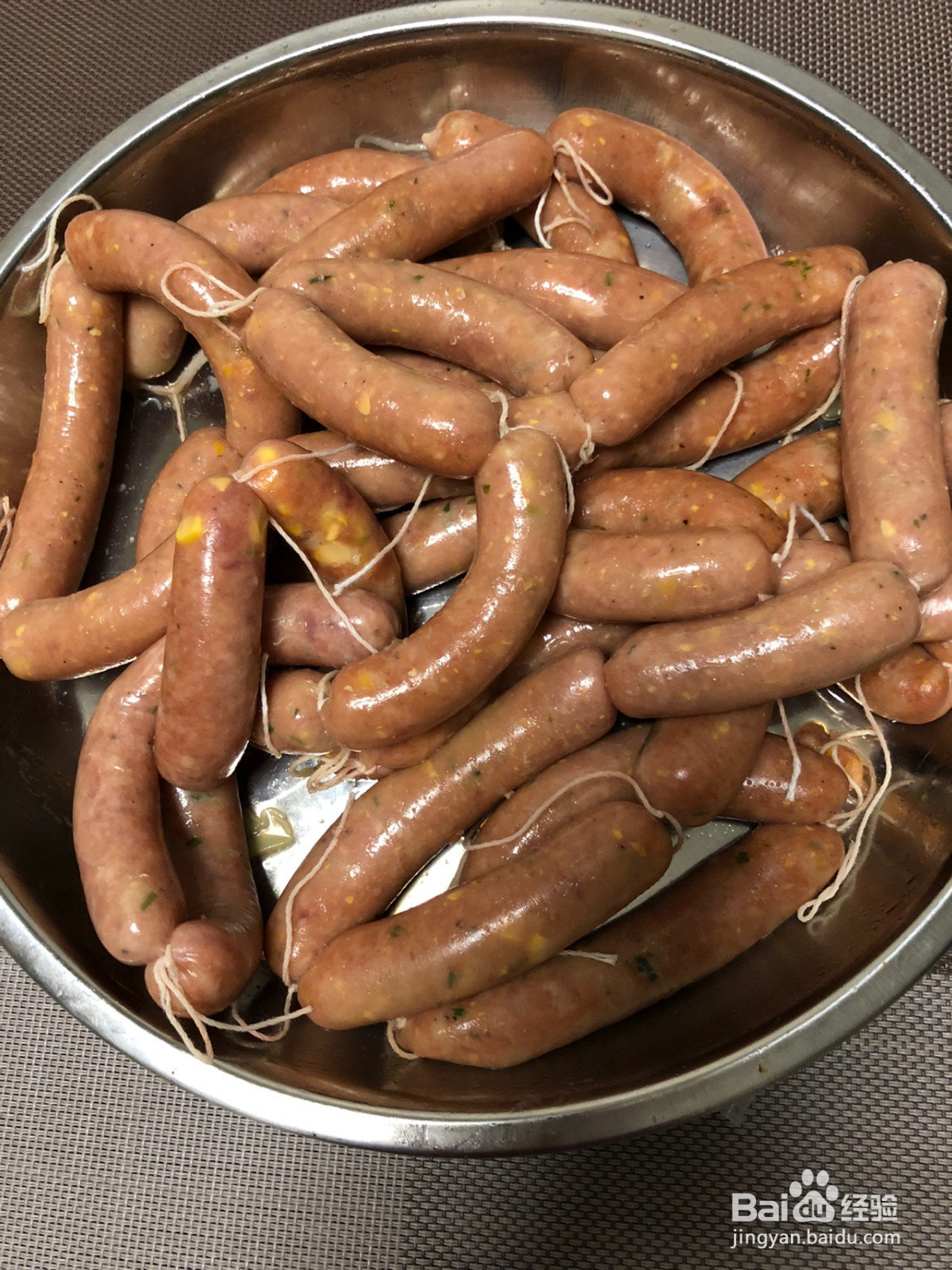 黑胡椒脆皮香肠的做法