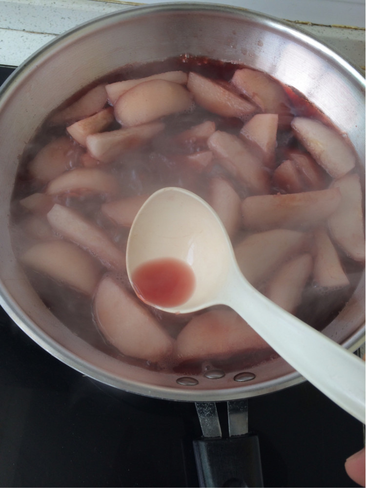 红酒雪梨怎么做才好吃，看完你就知道了