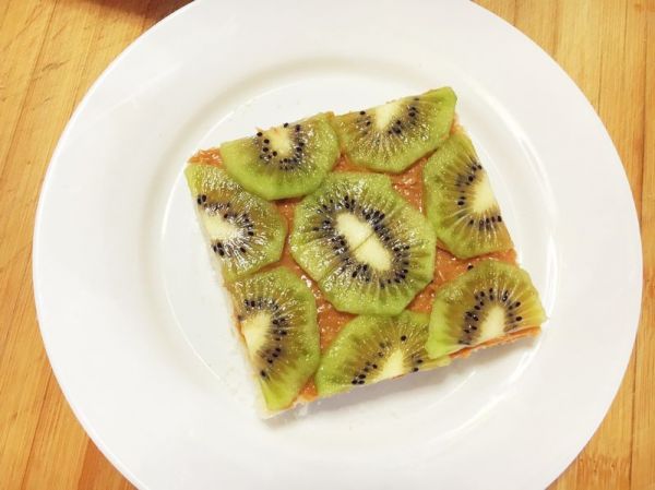 花生酱水果三明治