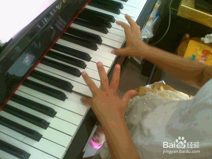 老年人怎样指导孩子学指法【钢琴指法】