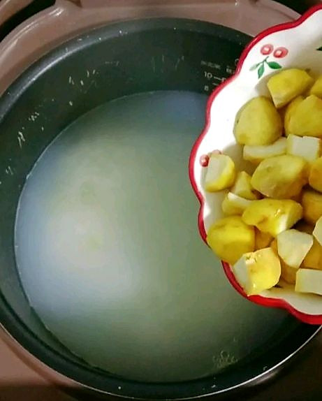 干贝鸡肉板栗粥