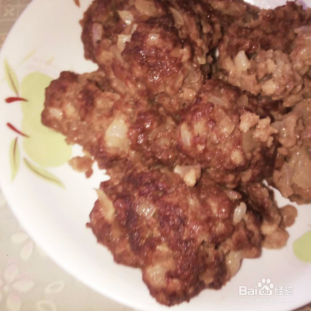 牛肉丸子饼一起出锅
