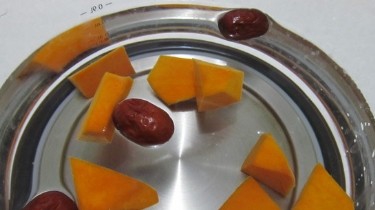 怎样做南瓜米酒年糕汤？