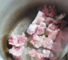 玉米海带排骨汤