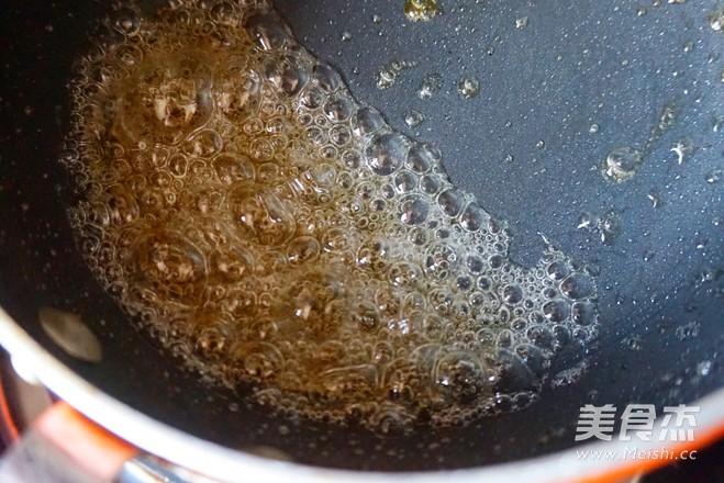 焦糖糯米藕的做法