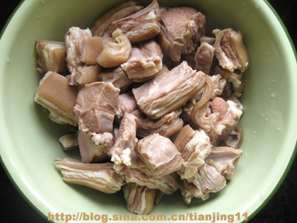 冬至养生的首选菜肴—萝卜羊肉汤