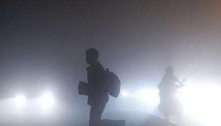 雾霾天出行要注意什么呢?