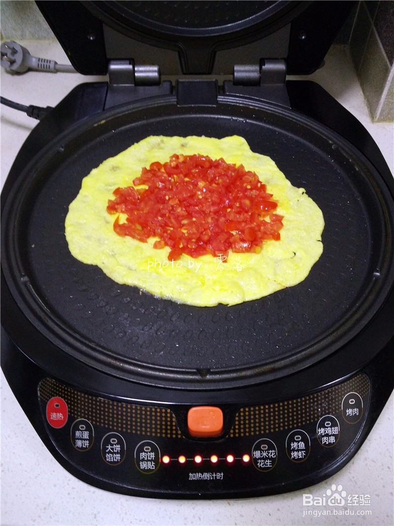 【西红柿与鸡蛋的美妙混搭】西红柿鸡蛋披萨