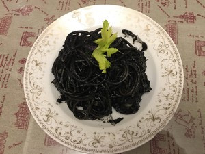 墨鱼汁意大利面做法？教你怎么做墨鱼汁意大利面