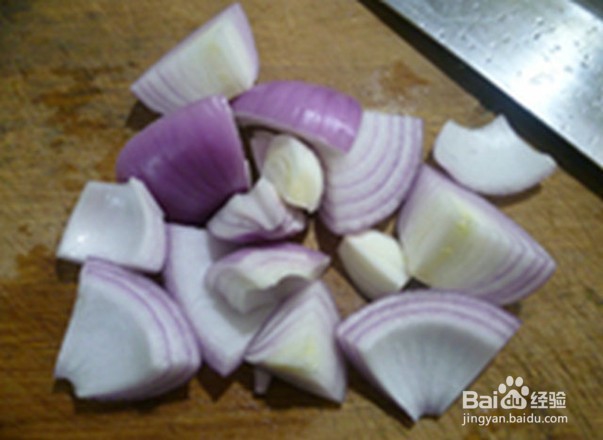 如何制作黑木耳洋葱炒荷叶蛋