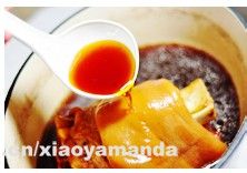 去除蹄髈肥腻口感的私房秘籍——秘制东坡肘子