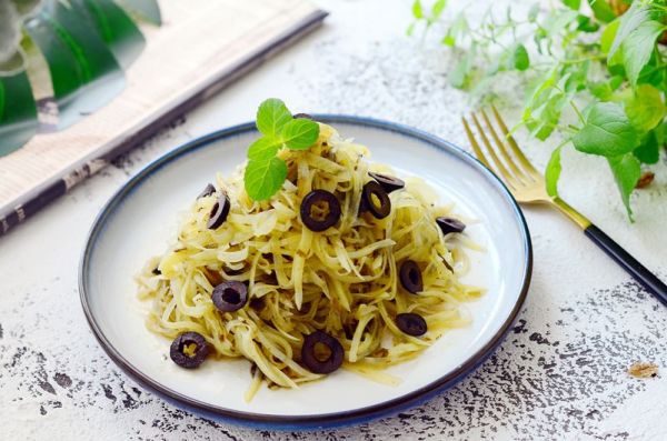 橄榄菜凉拌脆口土豆丝