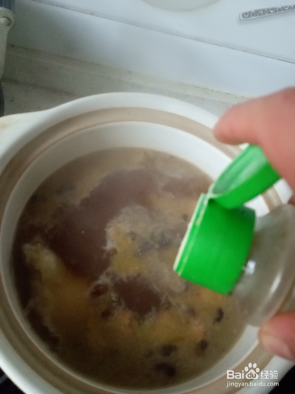 砂锅土豆鸡腿汤