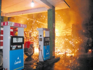 自助加油时应注意哪些问题