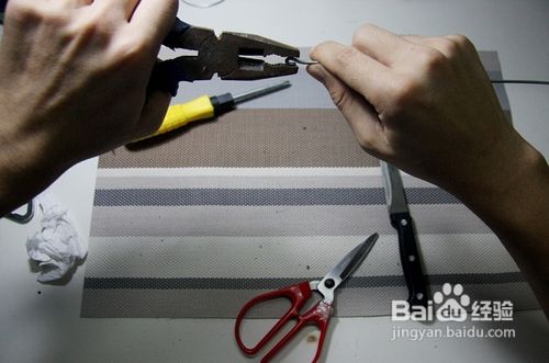 废品变惊喜—教你制作灯泡小花瓶