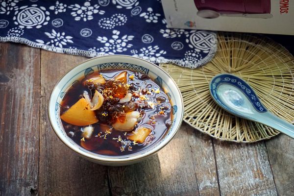桃胶枸杞水果茶