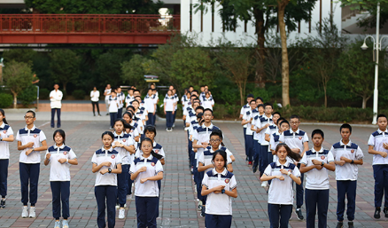 中山市卓雅外国语学校好吗?分重点班吗