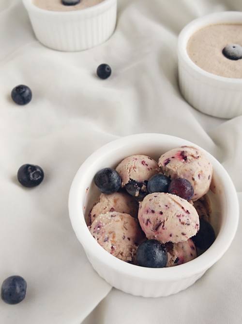 蓝莓优格冰淇淋