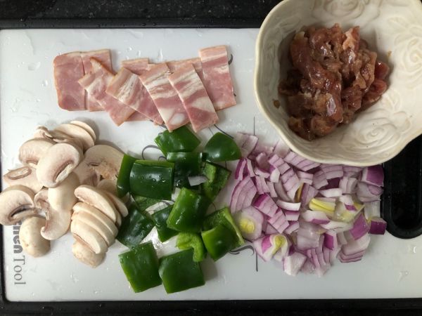 黑椒牛肉披萨(8寸)