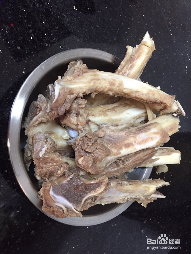 大厨教程之-奶白色牛骨胡萝卜汤!