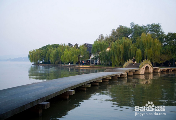 <b>杭州有那些玩的，杭州旅游去哪儿？——西湖边</b>