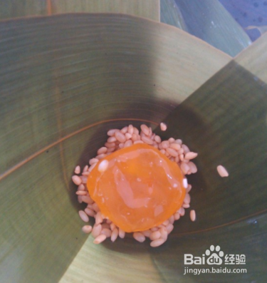 教你做咸蛋黄培根粽子