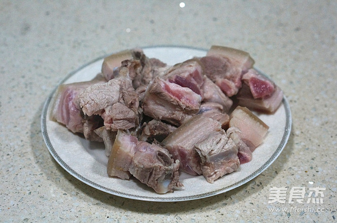 金针菜炖五花肉