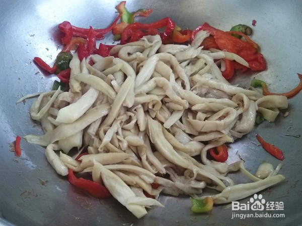 如何制作辣炒手撕杏鲍菇